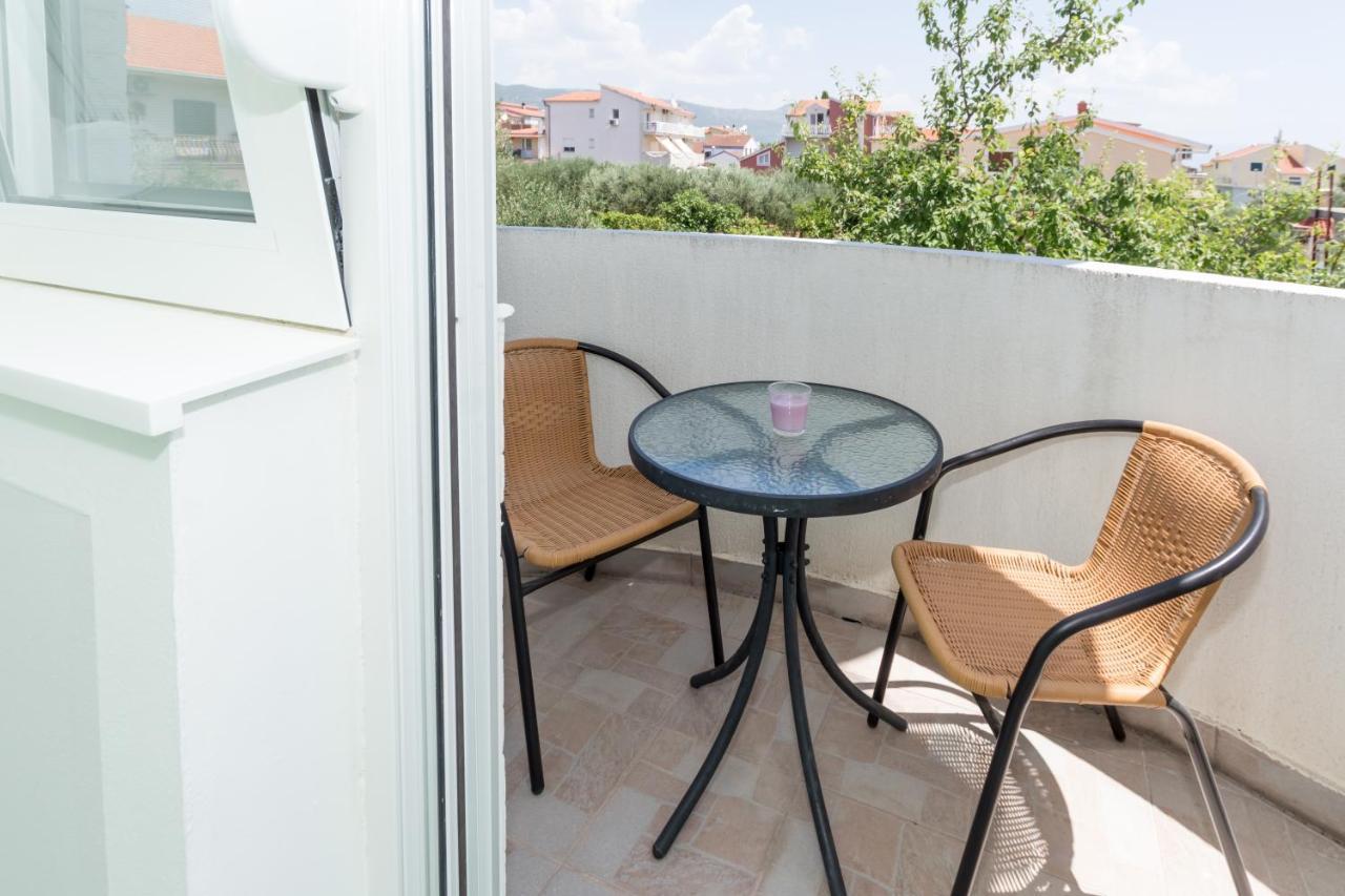 Apartments Dovana Kaštela Exteriör bild