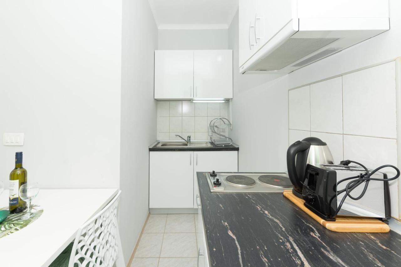 Apartments Dovana Kaštela Exteriör bild
